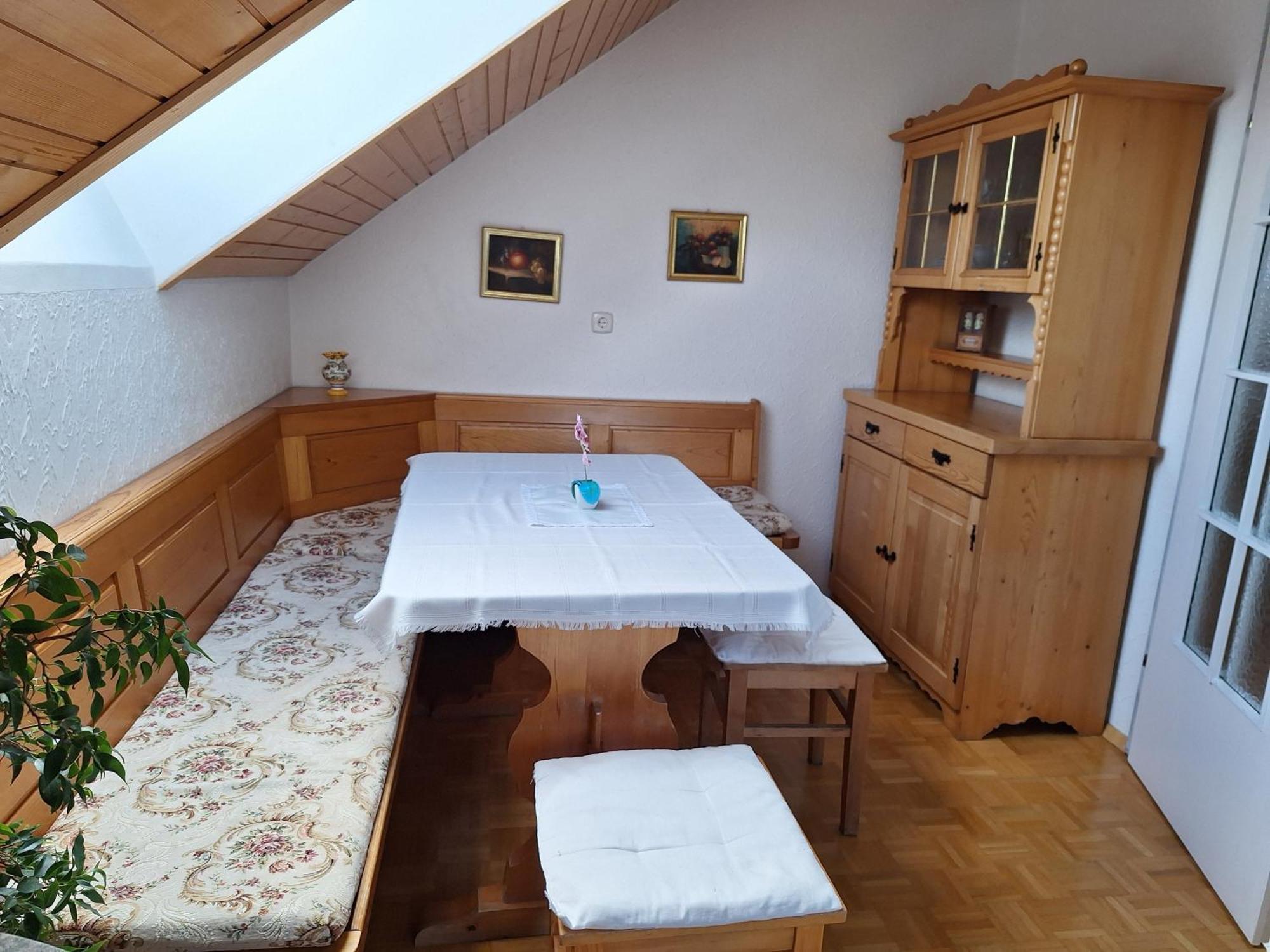 Apartmaji Marinka Hodnik Bohinj Bilik gambar