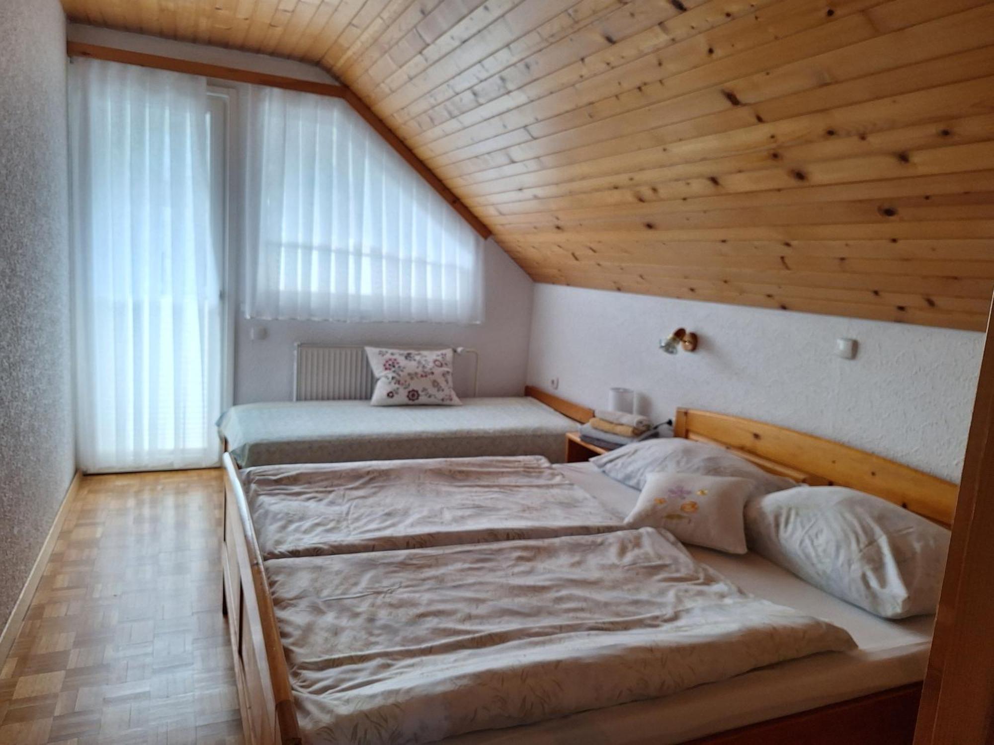 Apartmaji Marinka Hodnik Bohinj Bilik gambar